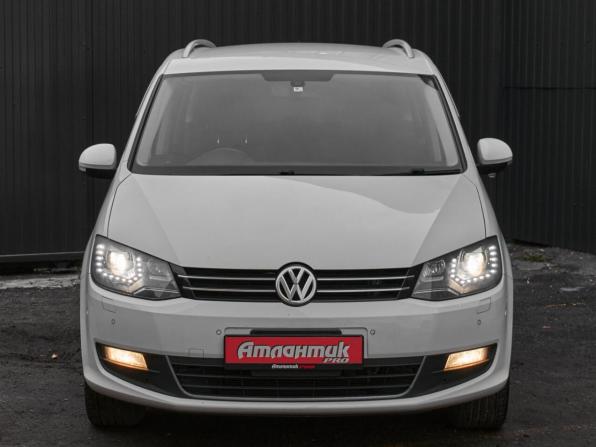 Volkswagen Sharan II с пробегом 2012 года, цена 1 350 000 рублей, 121743 км, минивэн, Автокод Объявления