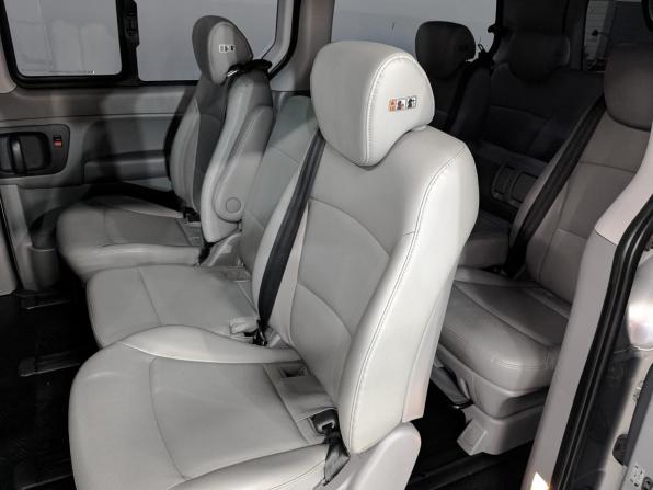 Hyundai Grand Starex I Рестайлинг с пробегом 2017 года, цена 2 475 000 рублей, 98892 км, минивэн, Автокод Объявления