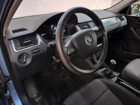Skoda Rapid I с пробегом 2016 года, цена 690 000 рублей, 195538 км, лифтбек, Автокод Объявления