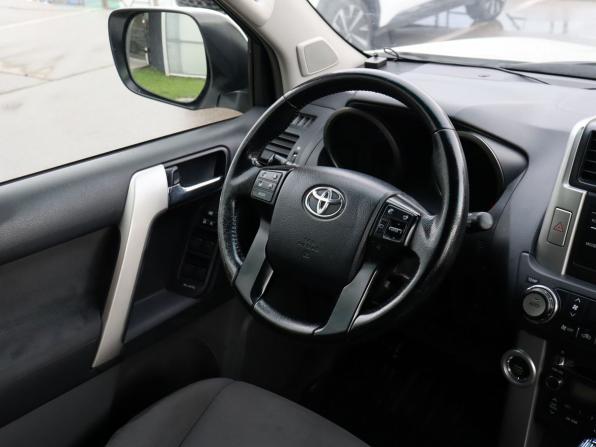 Toyota Land Cruiser Prado 150 Series с пробегом 2012 года, цена 2 650 000 рублей, 239810 км, внедорожник, Автокод Объявления