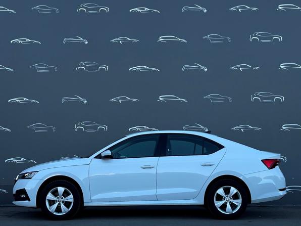 Skoda Octavia IV (A8) с пробегом 2021 года, цена 2 422 400 рублей, 54126 км, лифтбек, Автокод Объявления
