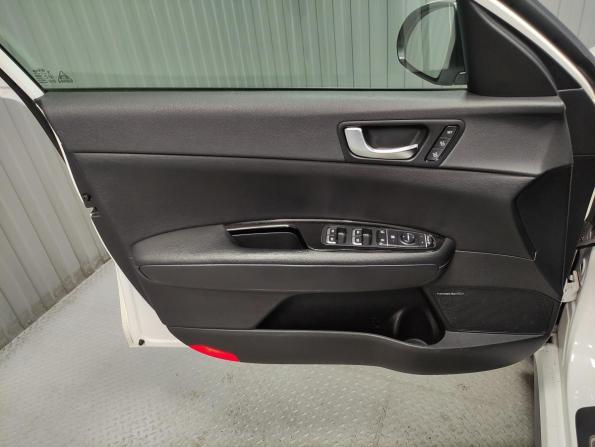 Kia Optima IV с пробегом 2017 года, цена 1 290 000 рублей, 303051 км, седан, Автокод Объявления