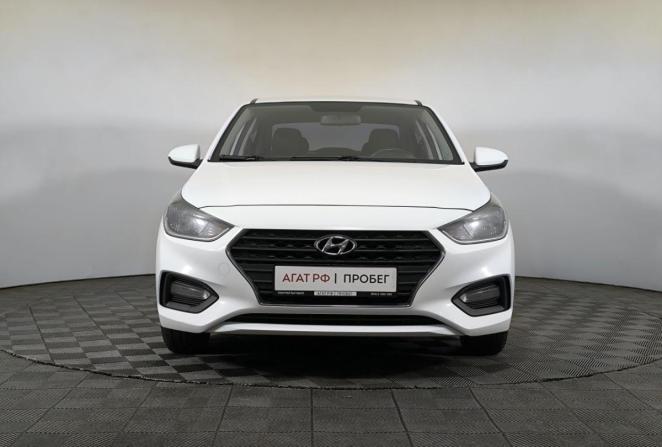 Hyundai Solaris II с пробегом 2018 года, цена 1 160 000 рублей, 200490 км, седан, Автокод Объявления