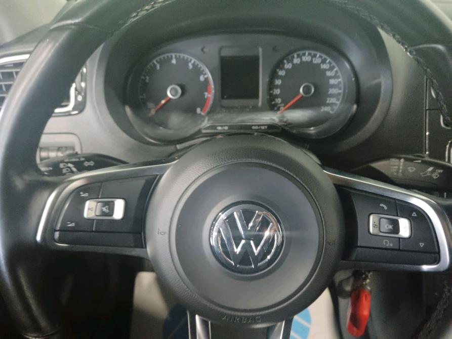 Volkswagen Polo V Рестайлинг Оренбург  - изображение 12