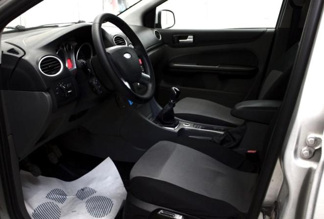 Ford Focus II Рестайлинг с пробегом 2010 года, цена 410 000 рублей, 350000 км, седан, Автокод Объявления
