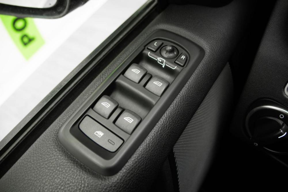 Land Rover Discovery IV Рестайлинг Москва  - изображение 16