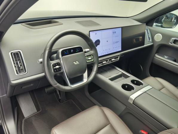 Li Auto (Lixiang) L9 I с пробегом 2023 года, цена 7 428 000 рублей, 22119 км, внедорожник, Автокод Объявления
