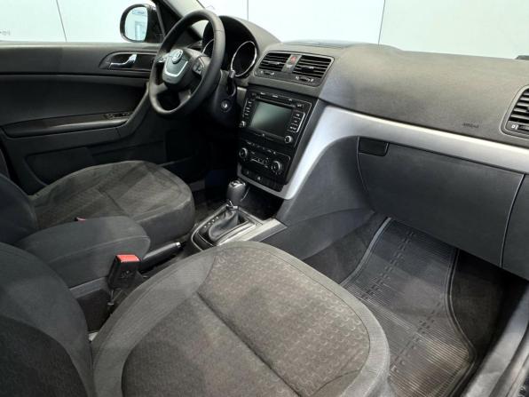Skoda Yeti I с пробегом 2013 года, цена 980 000 рублей, 267521 км, внедорожник, Автокод Объявления