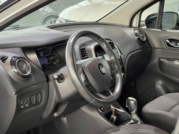 Renault Kaptur I с пробегом 2016 года, цена 1 320 000 рублей, 114030 км, внедорожник, Автокод Объявления
