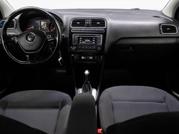 Volkswagen Polo V Рестайлинг с пробегом 2018 года, цена 1 390 000 рублей, 65720 км, седан, Автокод Объявления