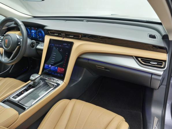 Hongqi H5 II с пробегом 2023 года, цена 2 847 000 рублей, 48613 км, седан, Автокод Объявления
