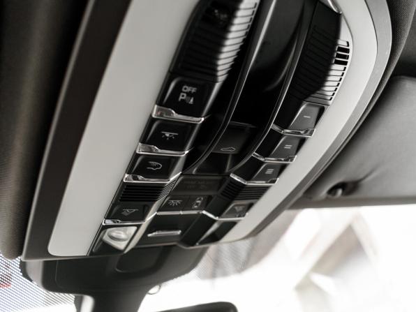 Porsche Cayenne II (958) с пробегом 2012 года, цена 2 100 000 рублей, 230911 км, внедорожник, Автокод Объявления