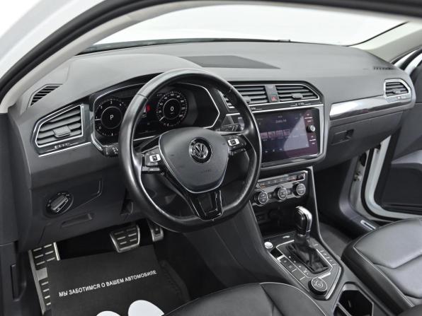 Volkswagen Tiguan II с пробегом 2018 года, цена 1 999 000 рублей, 105000 км, внедорожник, Автокод Объявления