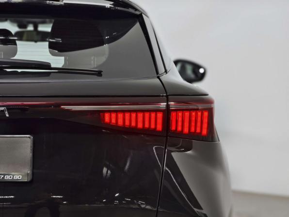 Omoda C5 I с пробегом 2023 года, цена 1 329 000 рублей, 76218 км, внедорожник, Автокод Объявления