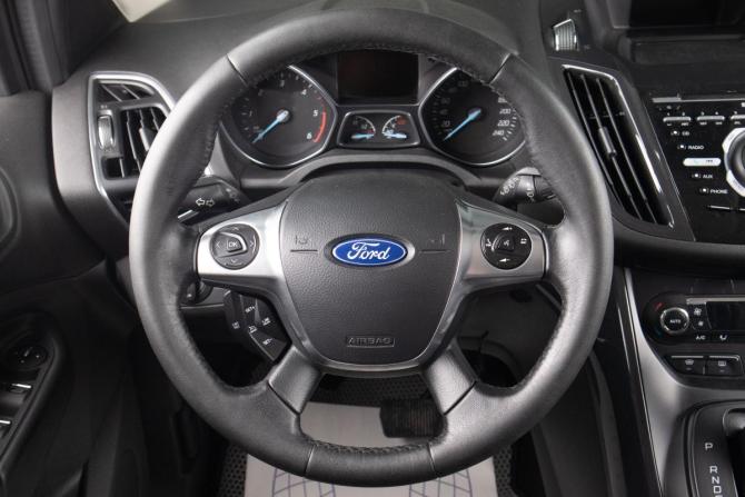 Ford Kuga II с пробегом 2013 года, цена 1 229 000 рублей, 199876 км, внедорожник, Автокод Объявления