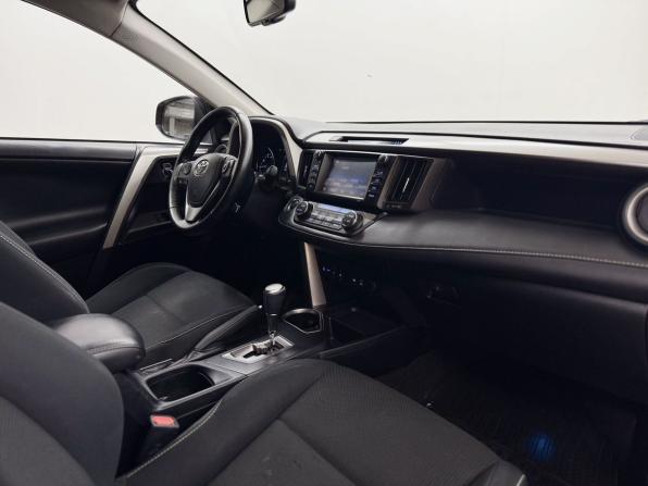 Toyota RAV4 IV (XA40) Рестайлинг с пробегом 2018 года, цена 2 198 000 рублей, 172186 км, внедорожник, Автокод Объявления