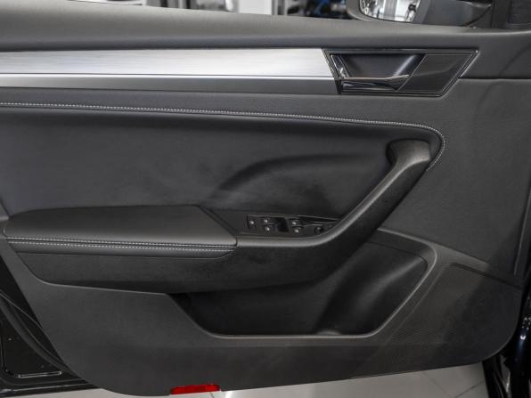 Skoda Superb III Рестайлинг с пробегом 2025 года, цена 3 255 000 рублей, 13 км, лифтбек, Автокод Объявления