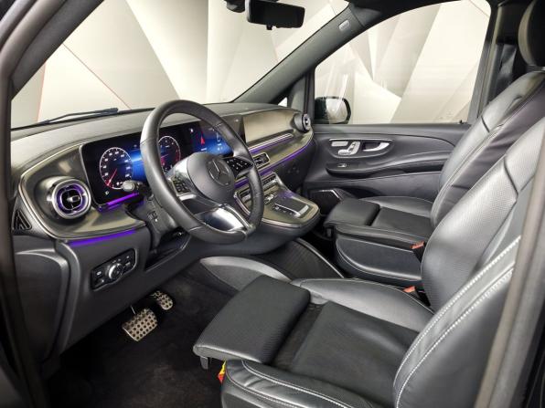 Mercedes-Benz V-Класс III (W447) Рестайлинг 2 с пробегом 2025 года, цена 11 461 000 рублей, 16524 км, минивэн, Автокод Объявления