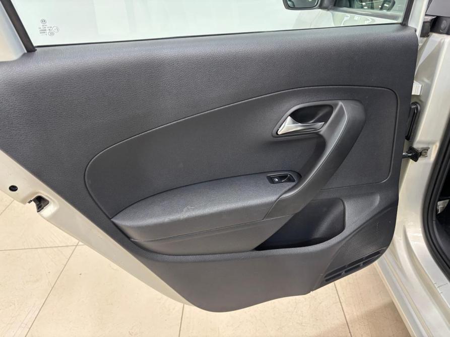 Volkswagen Polo V Альметьевск  - изображение 17