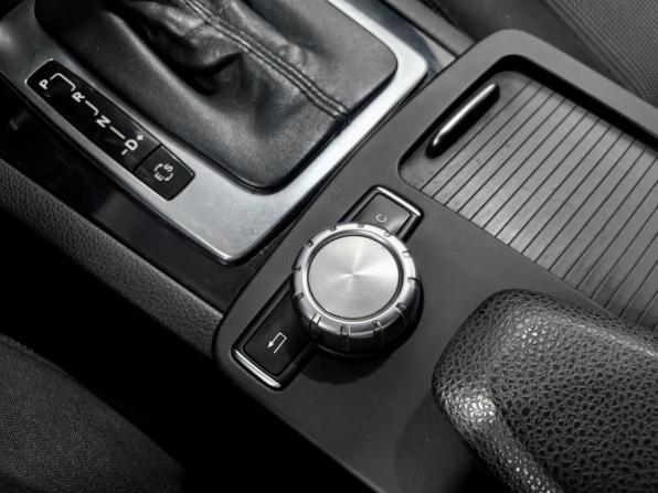 Mercedes-Benz C-Класс III (W204) Рестайлинг с пробегом 2011 года, цена 1 230 000 рублей, 247144 км, седан, Автокод Объявления
