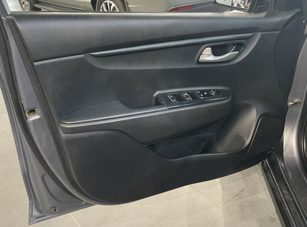 Kia Rio IV с пробегом 2019 года, цена 1 280 000 рублей, 99935 км, хэтчбек, Автокод Объявления