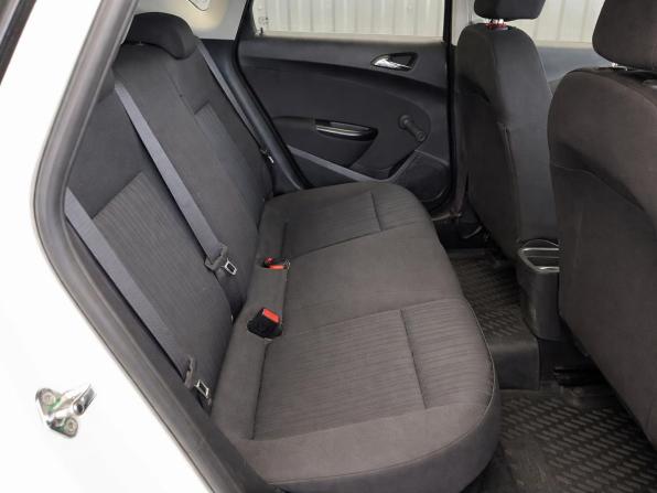 Opel Astra J с пробегом 2011 года, цена 817 000 рублей, 112237 км, хэтчбек, Автокод Объявления