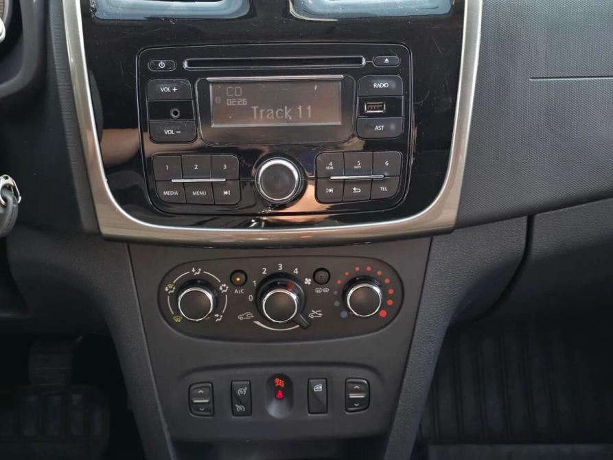 Renault Logan II Санкт-Петербург  - изображение 14