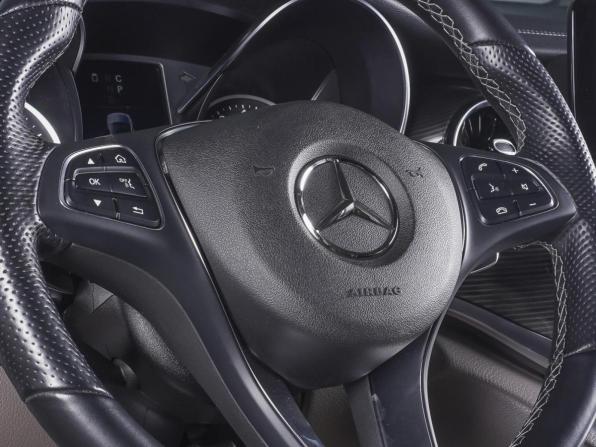 Mercedes-Benz V-Класс III (W447) Рестайлинг с пробегом 2022 года, цена 8 650 000 рублей, 9528 км, минивэн, Автокод Объявления