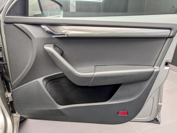Skoda Octavia III (A7) Рестайлинг с пробегом 2020 года, цена 2 065 000 рублей, 61478 км, лифтбек, Автокод Объявления