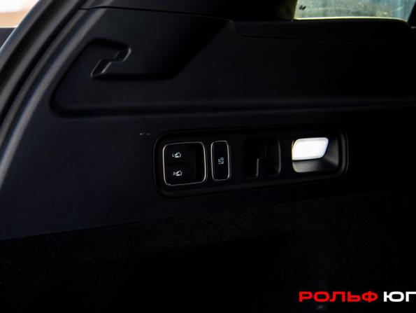 Li Auto (Lixiang) L7 I Рестайлинг с пробегом 2024 года, цена 6 348 000 рублей, 35899 км, внедорожник, Автокод Объявления