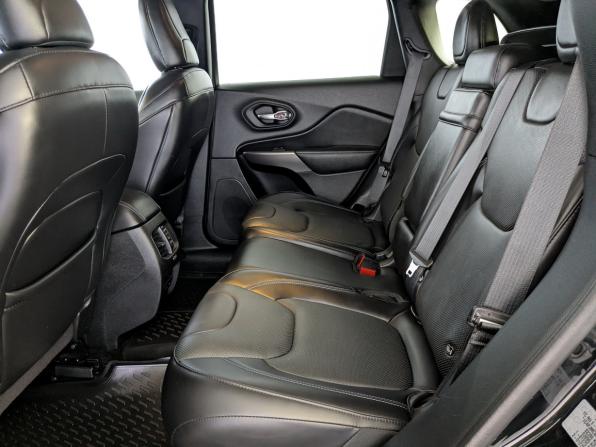 Jeep Cherokee V (KL) Рестайлинг с пробегом 2018 года, цена 2 525 000 рублей, 73810 км, внедорожник, Автокод Объявления