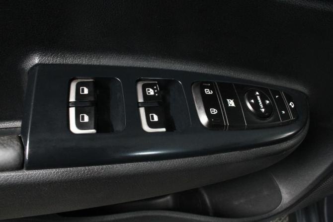 Kia Rio IV Рестайлинг с пробегом 2020 года, цена 1 299 000 рублей, 131000 км, седан, Автокод Объявления