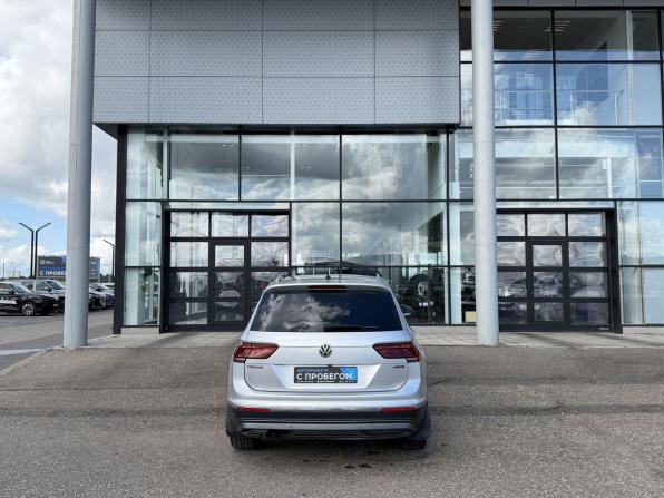Volkswagen Tiguan II с пробегом 2018 года, цена 2 490 000 рублей, 134046 км, внедорожник, Автокод Объявления