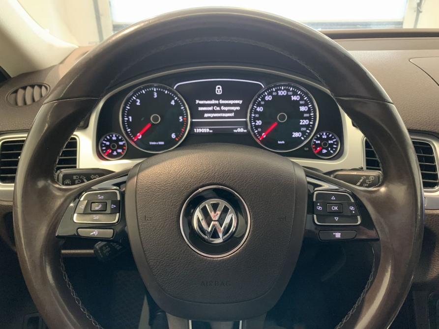 Volkswagen Touareg II Рестайлинг Санкт-Петербург  - изображение 18