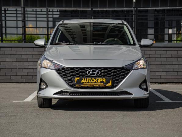 Hyundai Solaris II Рестайлинг с пробегом 2020 года, цена 1 605 000 рублей, 102000 км, седан, Автокод Объявления