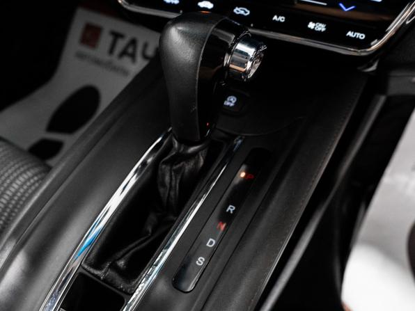 Honda Vezel I с пробегом 2014 года, цена 1 549 500 рублей, 125405 км, внедорожник, Автокод Объявления