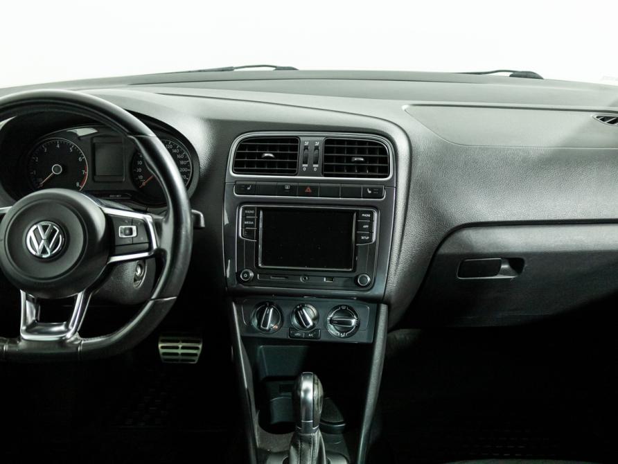 Volkswagen Polo V Рестайлинг Санкт-Петербург  - изображение 14