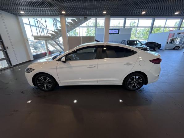 Hyundai Elantra VI (AD) с пробегом 2016 года, цена 1 380 000 рублей, 181650 км, седан, Автокод Объявления