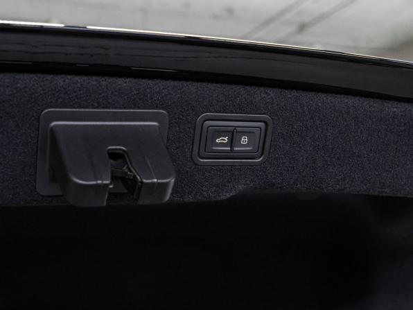 Audi A8 IV (D5) с пробегом 2022 года, цена 7 659 000 рублей, 86834 км, седан, Автокод Объявления