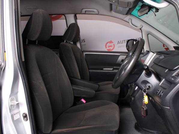 Toyota Noah II (R70) с пробегом 2010 года, цена 1 030 000 рублей, 374500 км, минивэн, Автокод Объявления