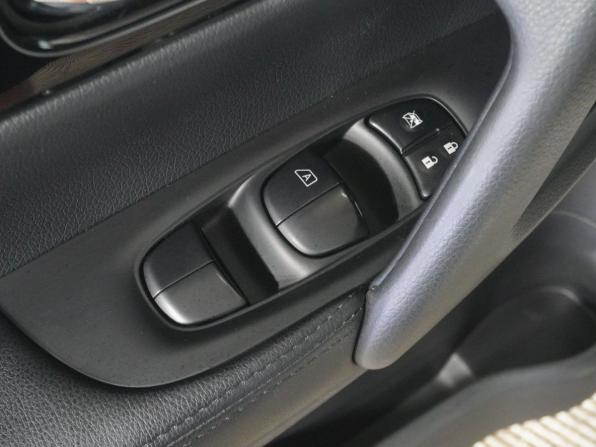 Nissan Qashqai II с пробегом 2018 года, цена 1 699 000 рублей, 112088 км, внедорожник, Автокод Объявления