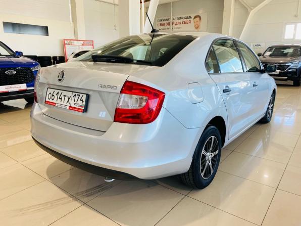 Skoda Rapid I с пробегом 2017 года, цена 1 290 000 рублей, 73447 км, лифтбек, Автокод Объявления
