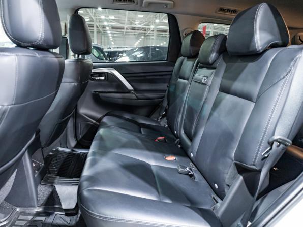 Mitsubishi Montero Sport III Рестайлинг с пробегом 2022 года, цена 3 700 000 рублей, 52419 км, внедорожник, Автокод Объявления
