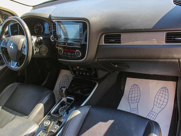 Mitsubishi Outlander III Рестайлинг 3 с пробегом 2019 года, цена 2 536 000 рублей, 144830 км, внедорожник, Автокод Объявления
