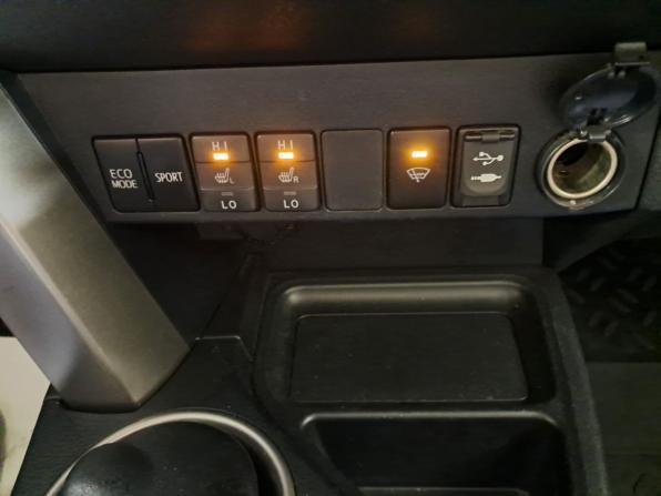 Toyota RAV4 IV (XA40) с пробегом 2015 года, цена 1 930 000 рублей, 173288 км, внедорожник, Автокод Объявления