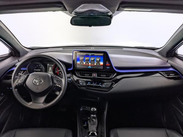 Toyota C-HR I Рестайлинг с пробегом 2021 года, цена 2 649 000 рублей, 47653 км, внедорожник, Автокод Объявления