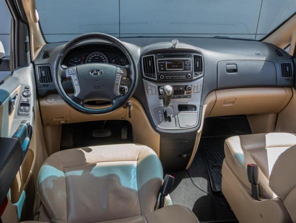 Hyundai H-1 II Рестайлинг 2 с пробегом 2020 года, цена 3 585 000 рублей, 139290 км, минивэн, Автокод Объявления