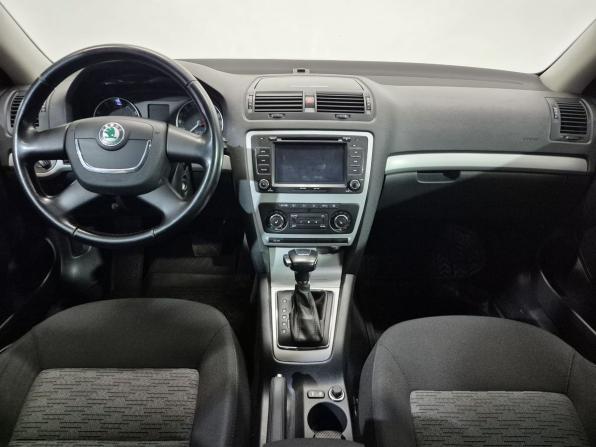 Skoda Octavia II (A5) Рестайлинг с пробегом 2013 года, цена 930 000 рублей, 143430 км, универсал, Автокод Объявления