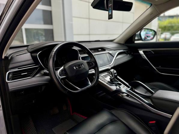 Geely Atlas Pro с пробегом 2022 года, цена 1 970 000 рублей, 67533 км, внедорожник, Автокод Объявления