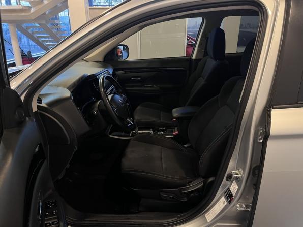 Mitsubishi Outlander III Рестайлинг 3 с пробегом 2019 года, цена 2 542 000 рублей, 90466 км, внедорожник, Автокод Объявления